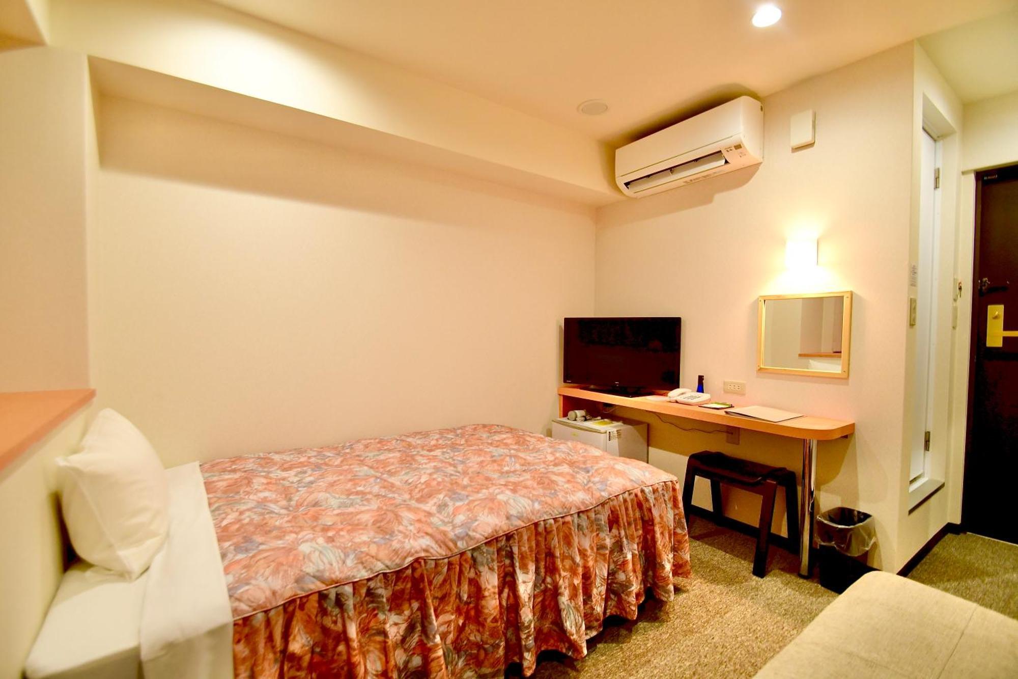 Himeji Ekimae Universal Hotel Minamiguchi 外观 照片