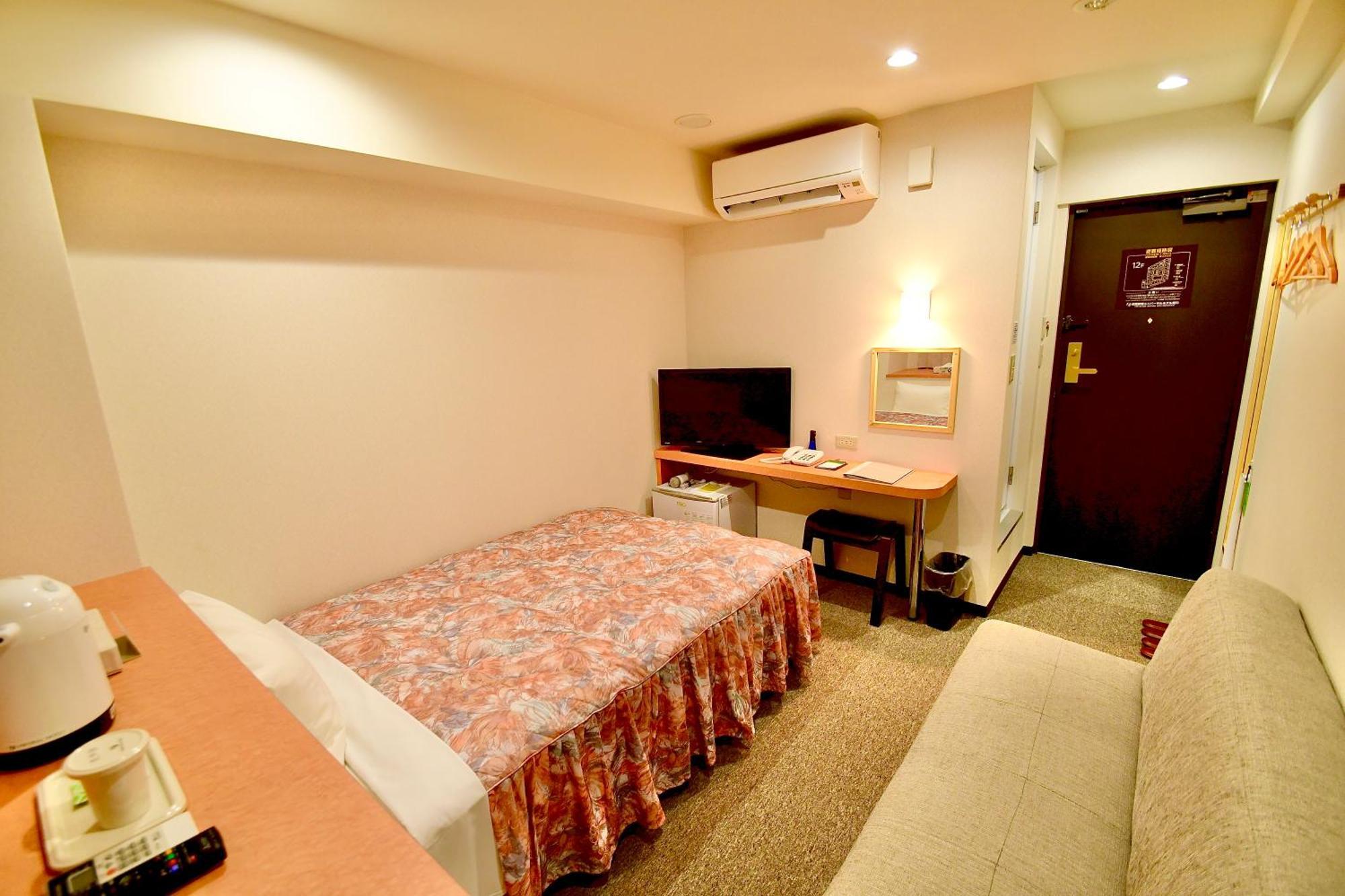 Himeji Ekimae Universal Hotel Minamiguchi 外观 照片