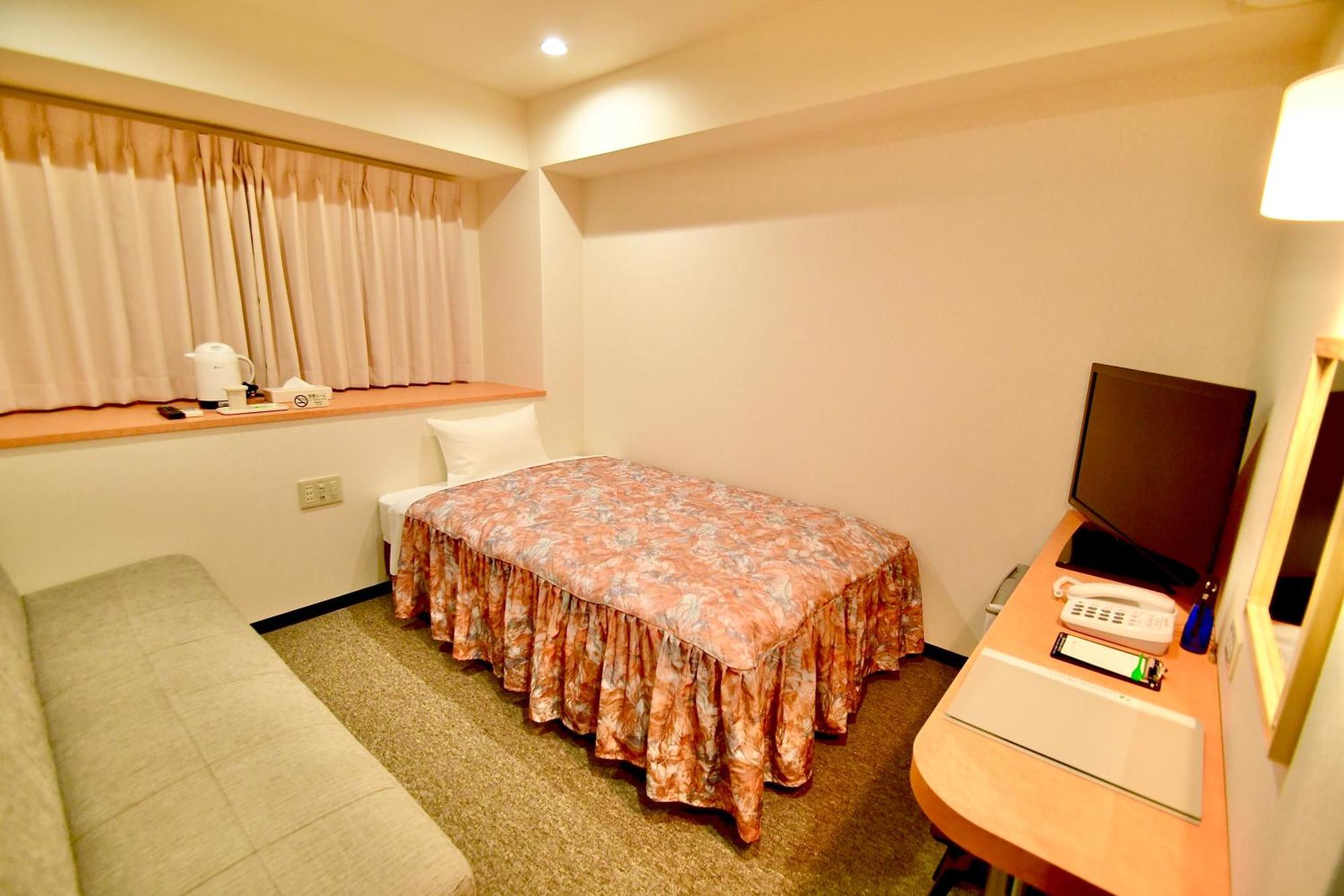 Himeji Ekimae Universal Hotel Minamiguchi 外观 照片